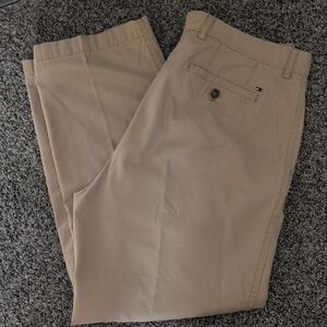 Tommy Hilfiger Men's Khaki Chinos
